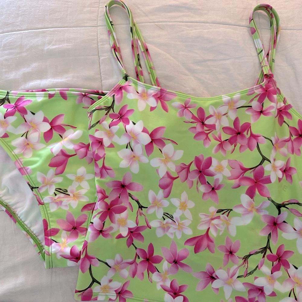 Beautiful Tropical Print 2 piece Tankini